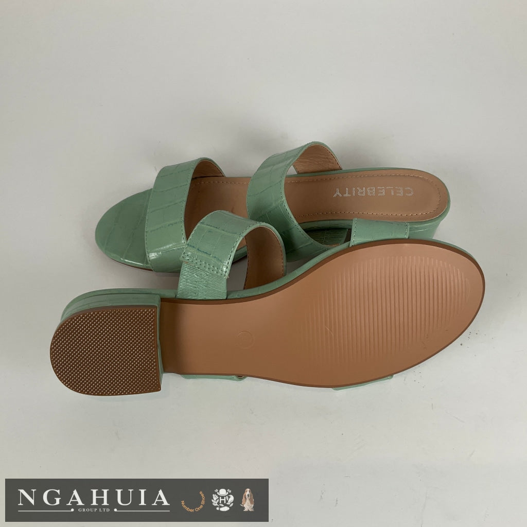 Celebrity - Sandals - Size 6 - Shoes