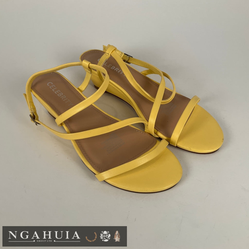 Celebrity - Sandals - Size 6 - Shoes