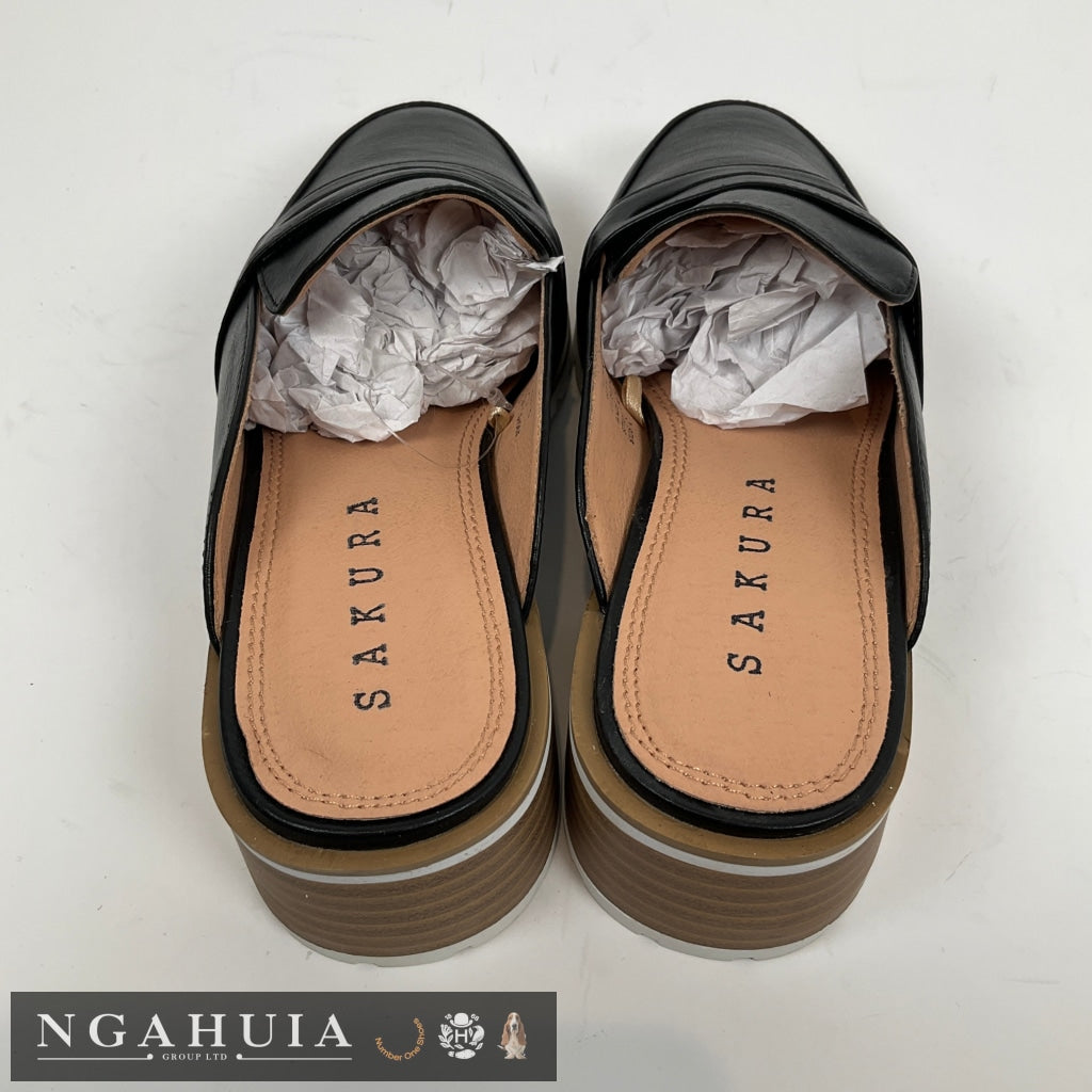 Sakura - Slides Size 6 Shoes