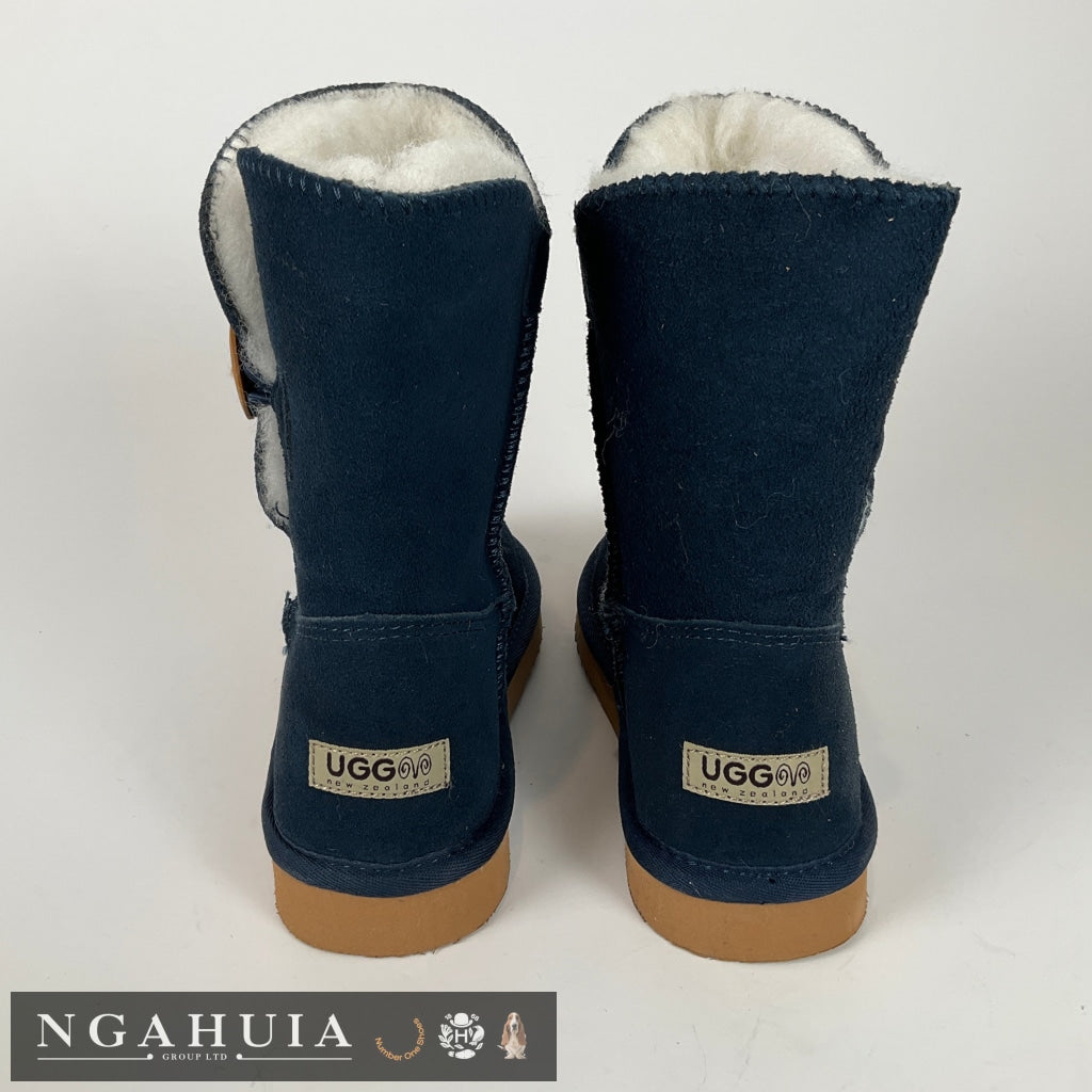 Ugg - Slippers - Size 6 - Shoes