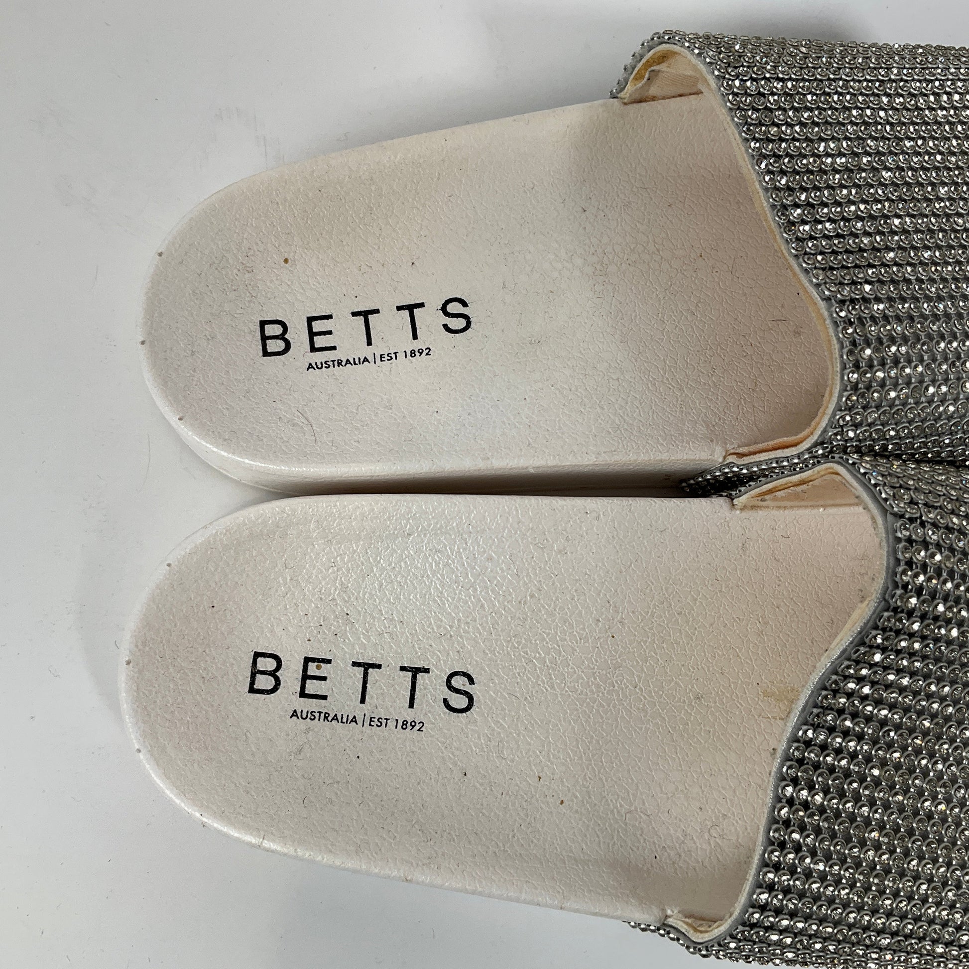 Betts - Slip-Ons Size 8 Shoes
