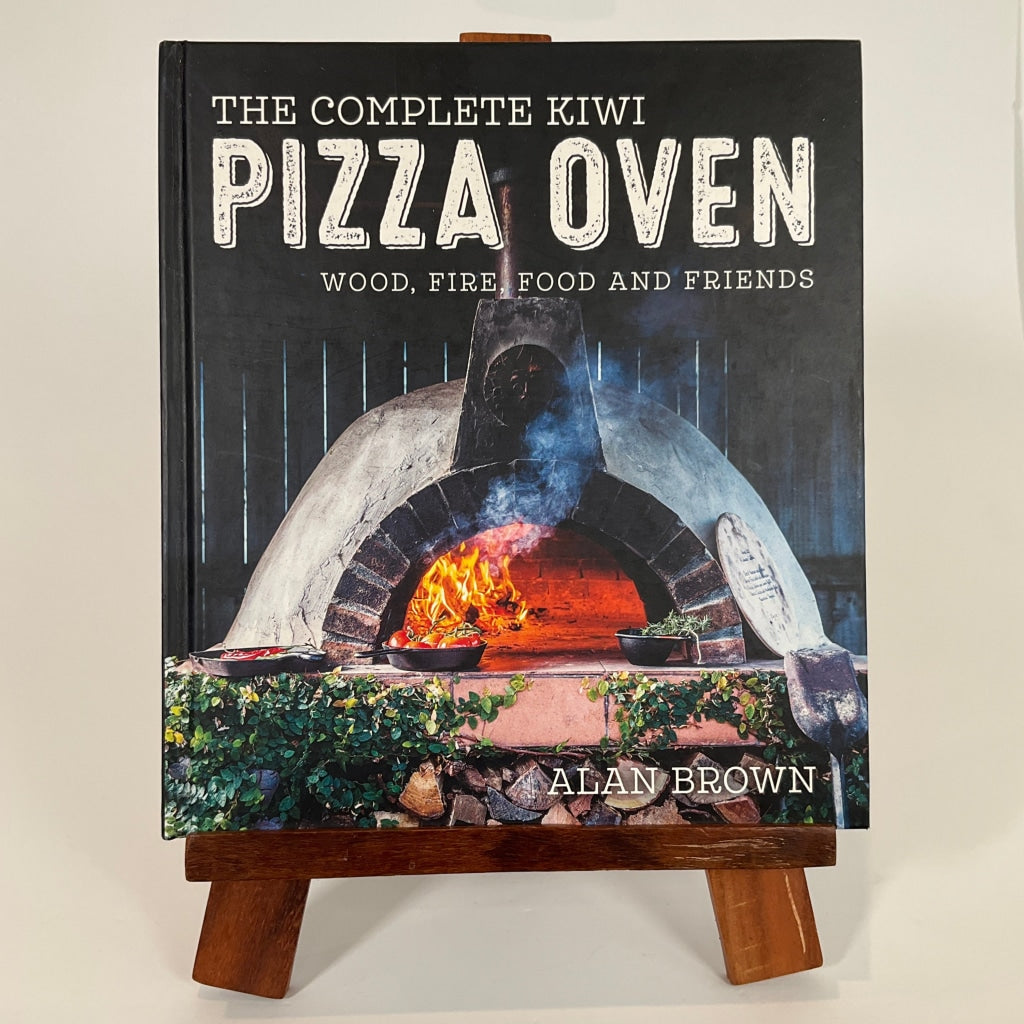 Alan Brown - The Complete Kiwi Pizza Oven - Books