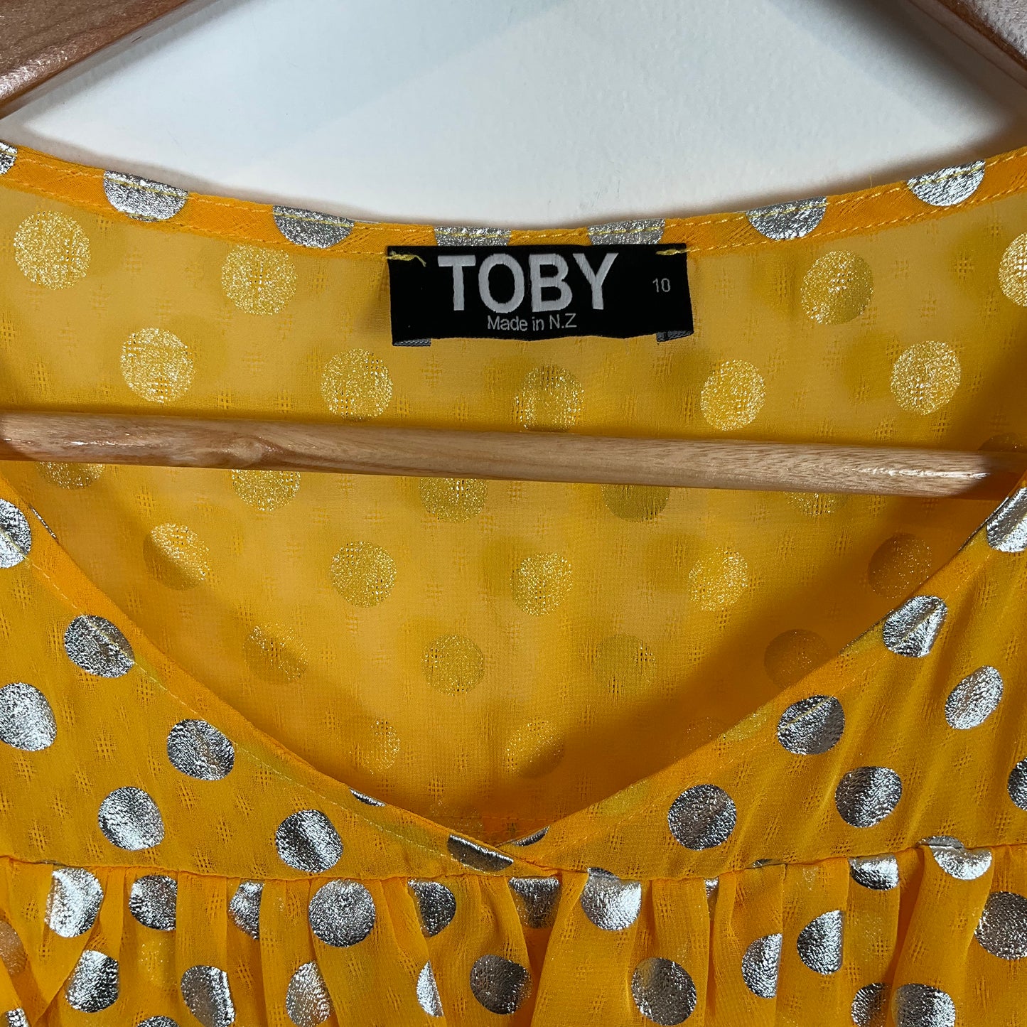 Toby - Top