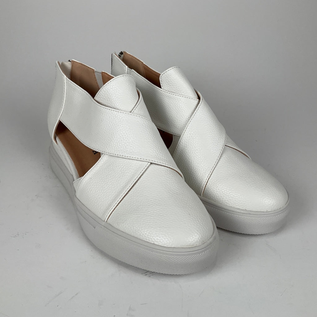 Sakura - Shoes Size 9 White