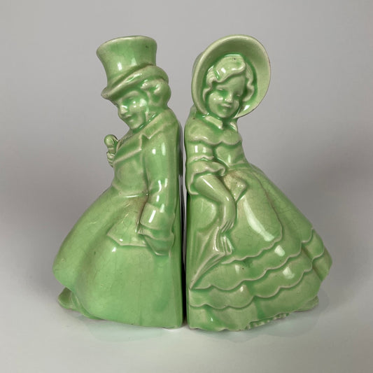 Unbranded - Couple Figurine Collectibles