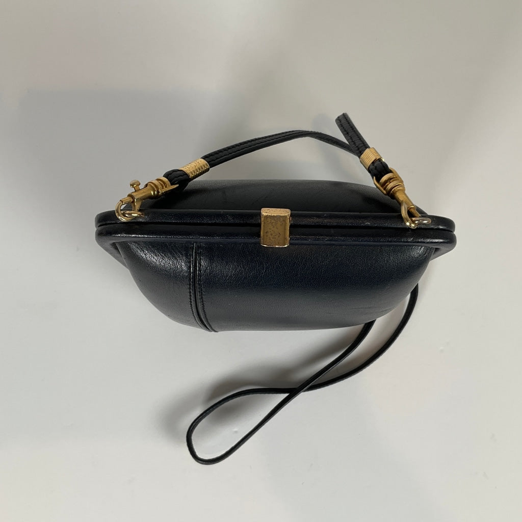 Ze - Capsule Handbag Handbags Wallets & Cases